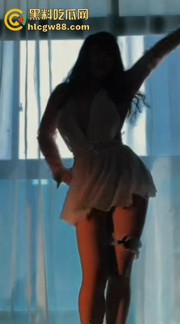 湖北抖音【猫咪老师】熟妇主播化身性感小野猫,一个私人飞机就开腾讯会议室湿欲私播,没声也够骚!-13