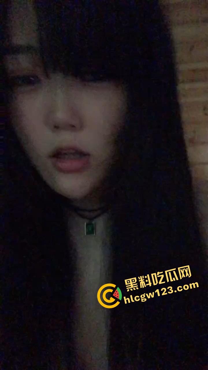 前任的U盘挖出来了，里面的奶和逼比记忆还真实，群友打完飞机决定公开，独撸不如群射！-11