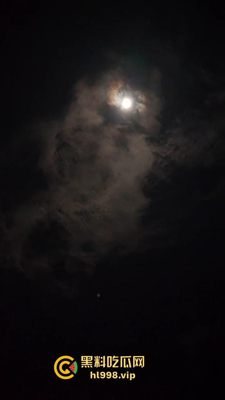 广西灵山凌晨一场大动静!五发导弹震穿黑夜,满天飞机飞来飞去!-6