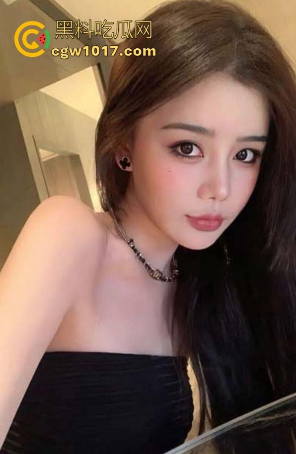 海角乱伦!趁姐夫出门颜射美女老师表姐,只顾淫叫完全把姐夫抛在脑后,无套猛操花式做爱,诱惑满满!-1