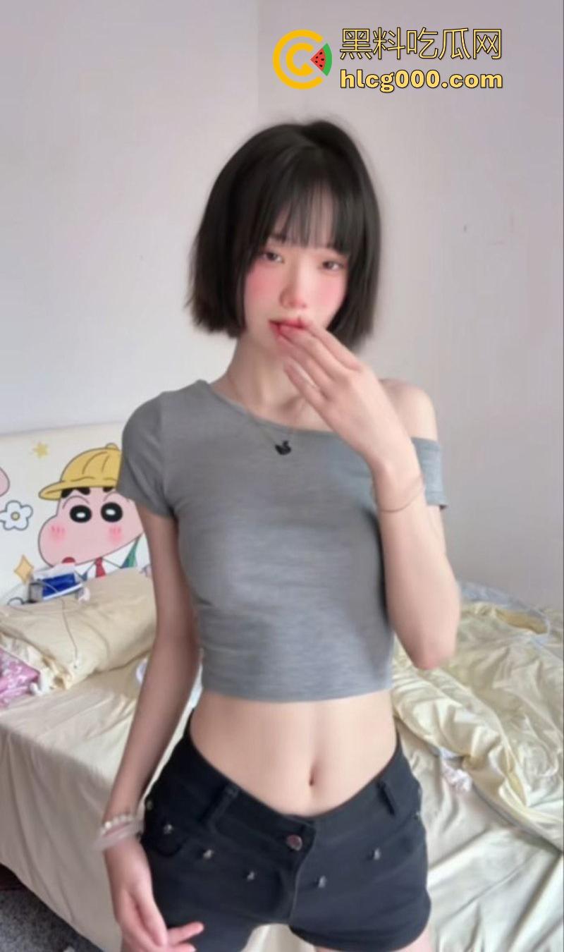 抖音清纯网红【婷婷有点凶】大尺度私拍曝光,表面甜美无害,私下却是个淫荡小母狗!让金主爸爸欲罢不能!-3