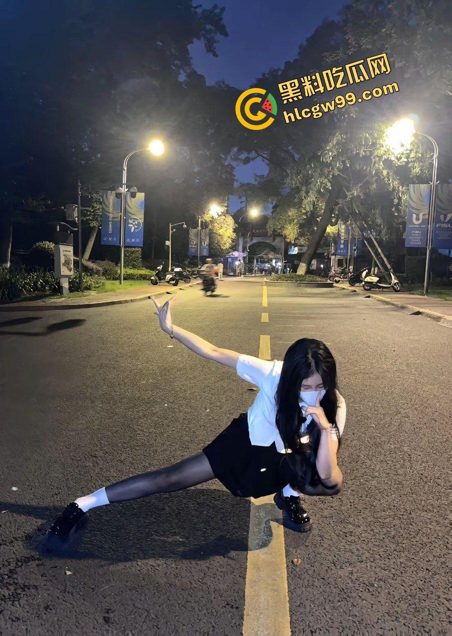 抖音抽象黑丝JK妹骚逼【绝情猛女雯】玩抽象玩到大哥胯下当母狗,穿各种情趣丝袜淫荡打炮!惨遭外泄独家曝光!-2