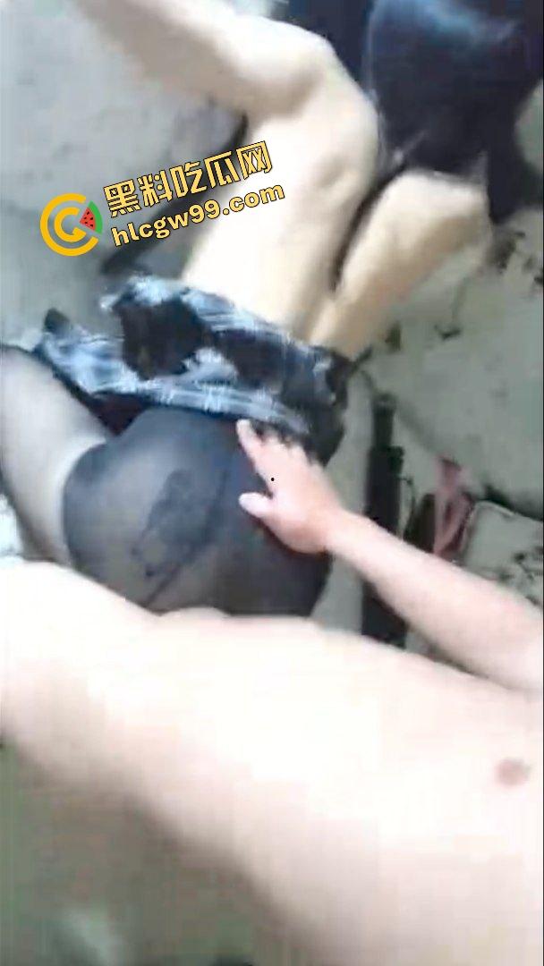 抖音抽象黑丝JK妹骚逼【绝情猛女雯】玩抽象玩到大哥胯下当母狗,穿各种情趣丝袜淫荡打炮!惨遭外泄独家曝光!-7