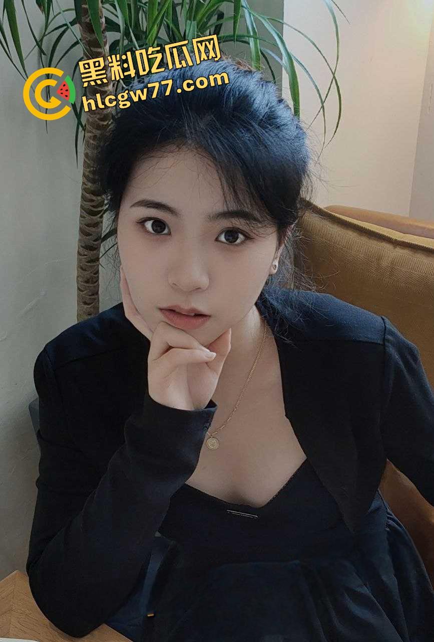 南宁甜美女老师【柳林依】白天教书育人,晚上换粉嫩穿搭被炮友操到嗷嗷叫,反差骚货天花板!-6