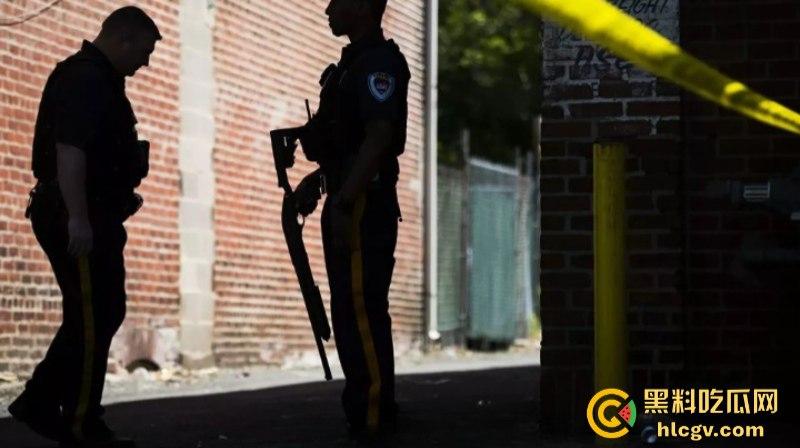 自由美利坚枪击每一天!奥兰多万圣节活动发生大规模枪案 已致2死6伤 现场暴动视频流出!-9