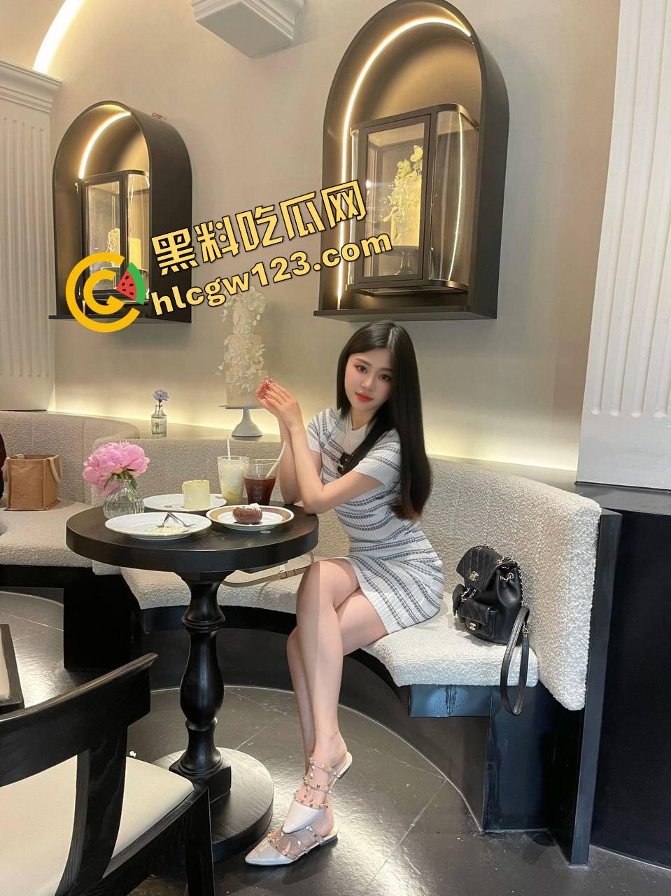 杜蕾斯YYDS,女主播直播授课教你精准插入,卖套顺便上插入技巧教学,全程不提套但句句不离套!-3