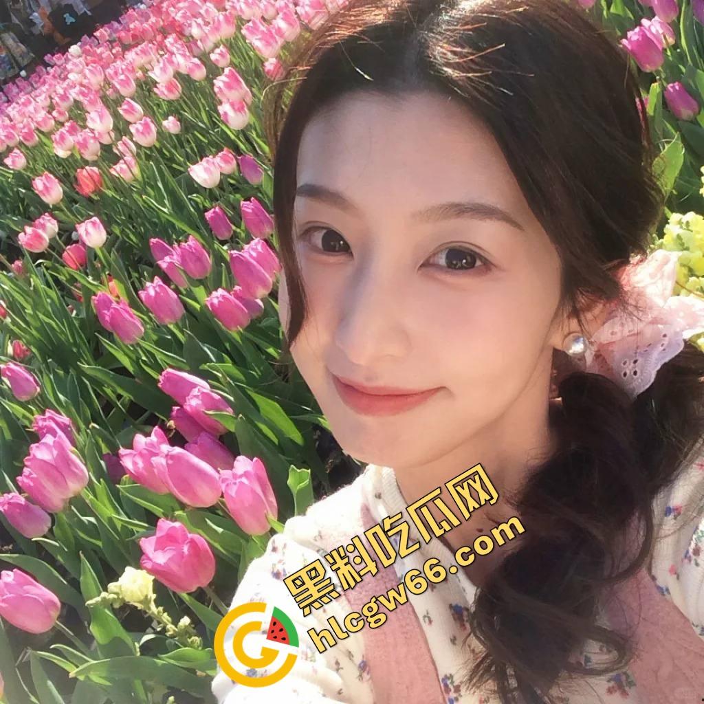 渭南校花『林缪缪』一条狗的自我修养,给金主舔鸡巴舔到呕,被捅完还说谢谢主人的精液!-3