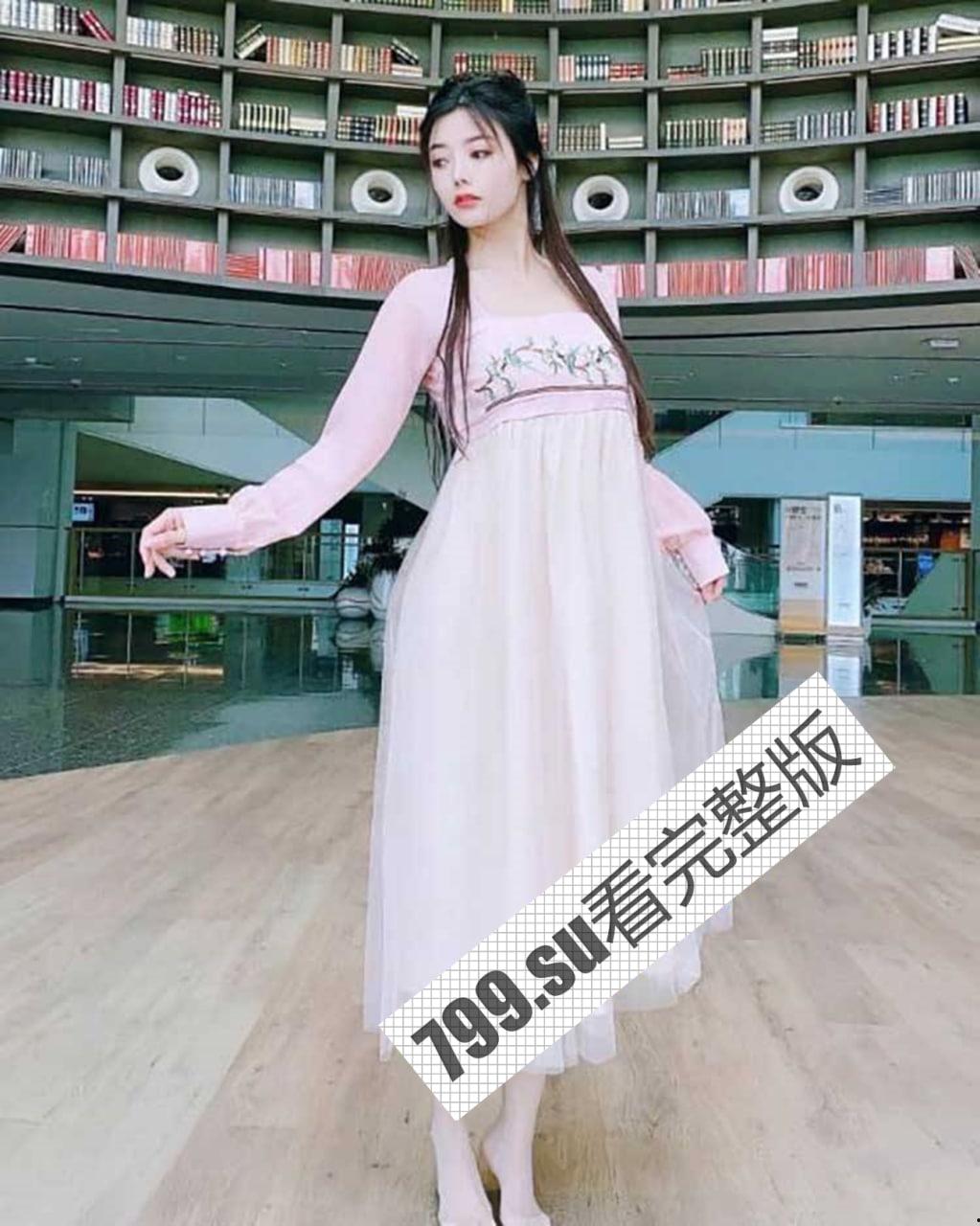 极度反差!上海音乐学院爆乳音乐老师 抖音只拍成人版 没想到私下那么淫荡-2