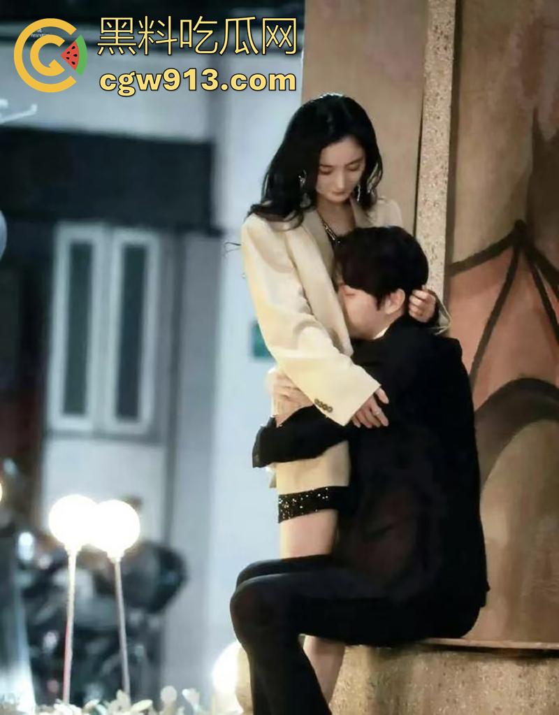 顶流男星【魏大勋】,被曝迷奸网红前女友,各种pua套路聊天记录,还自拍迷奸视频,女主被折磨导致崩溃!-16