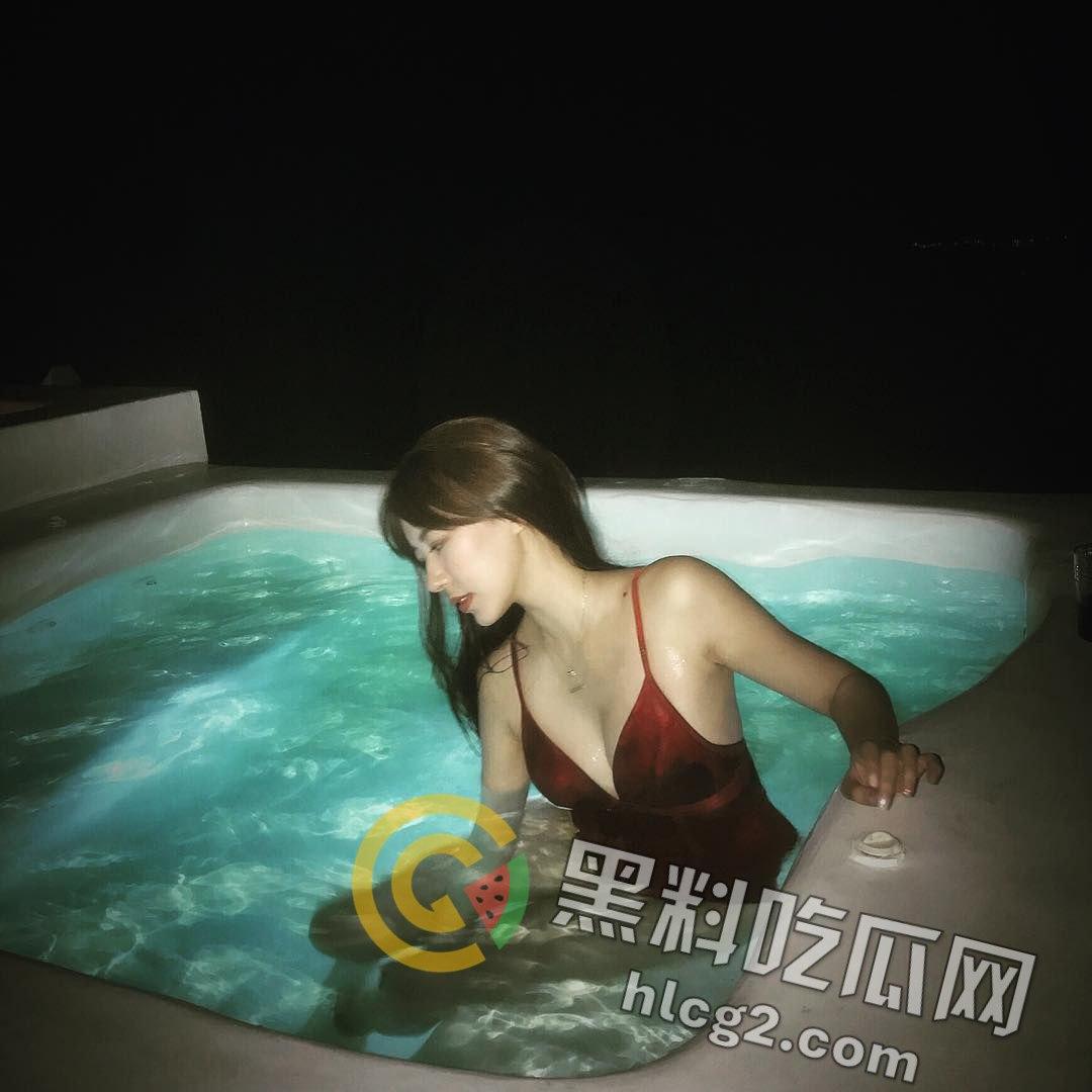 台湾新闻传播大学极品美女生活照与大尺度视频遭ICOLD外泄,床上表现让人惊叹!-4