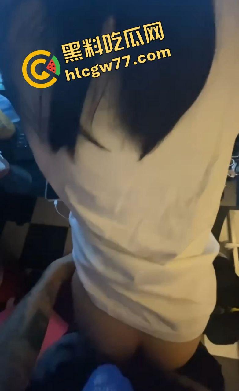 约炮纯欲萝莉翻车把校长看硬了!奶油肌肤美少女被操到嗷嗷叫-3