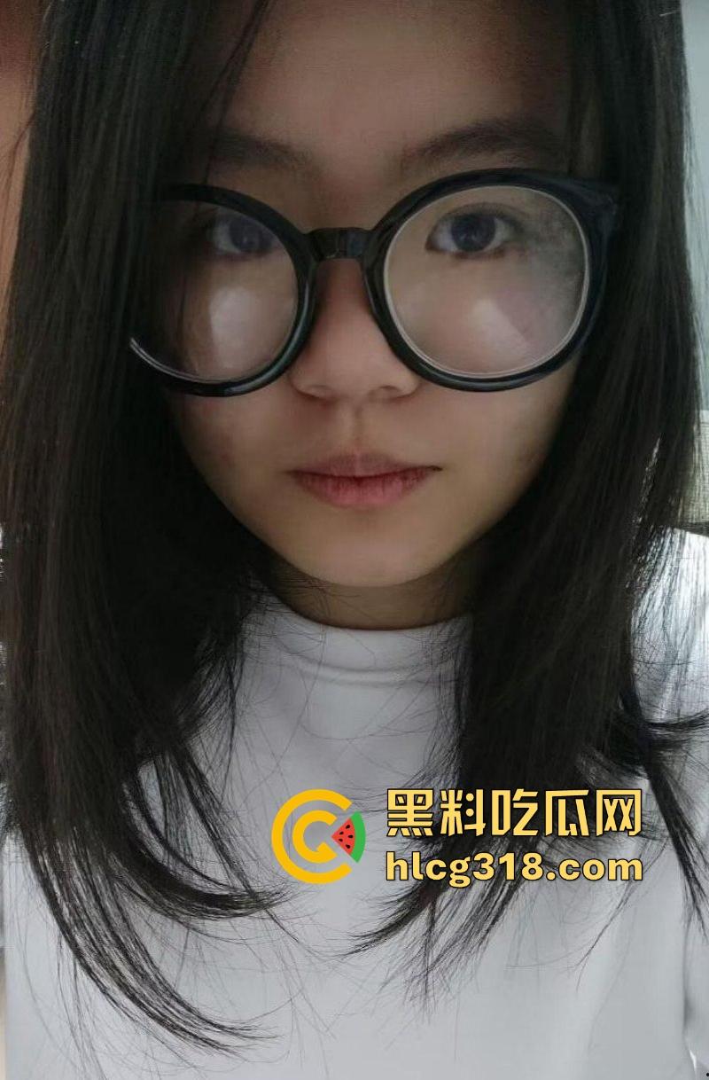 调教长春反差学妹【王丽颖】巨乳性瘾听话母狗,水瓶接尿自产自销,大口猛灌一饮而尽!-1