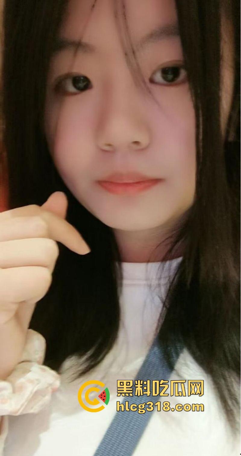 调教长春反差学妹【王丽颖】巨乳性瘾听话母狗,水瓶接尿自产自销,大口猛灌一饮而尽!-2