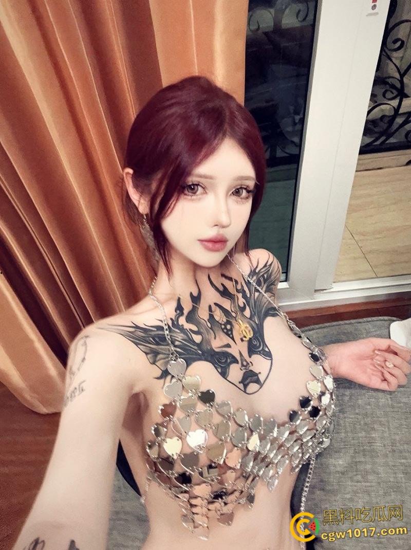 高颜值纹身御姐【琳琳】，极品颜值黑发媚眼，白虎粉穴三点全露，性感纹身妖娆吸睛，骚气直击灵魂！-2