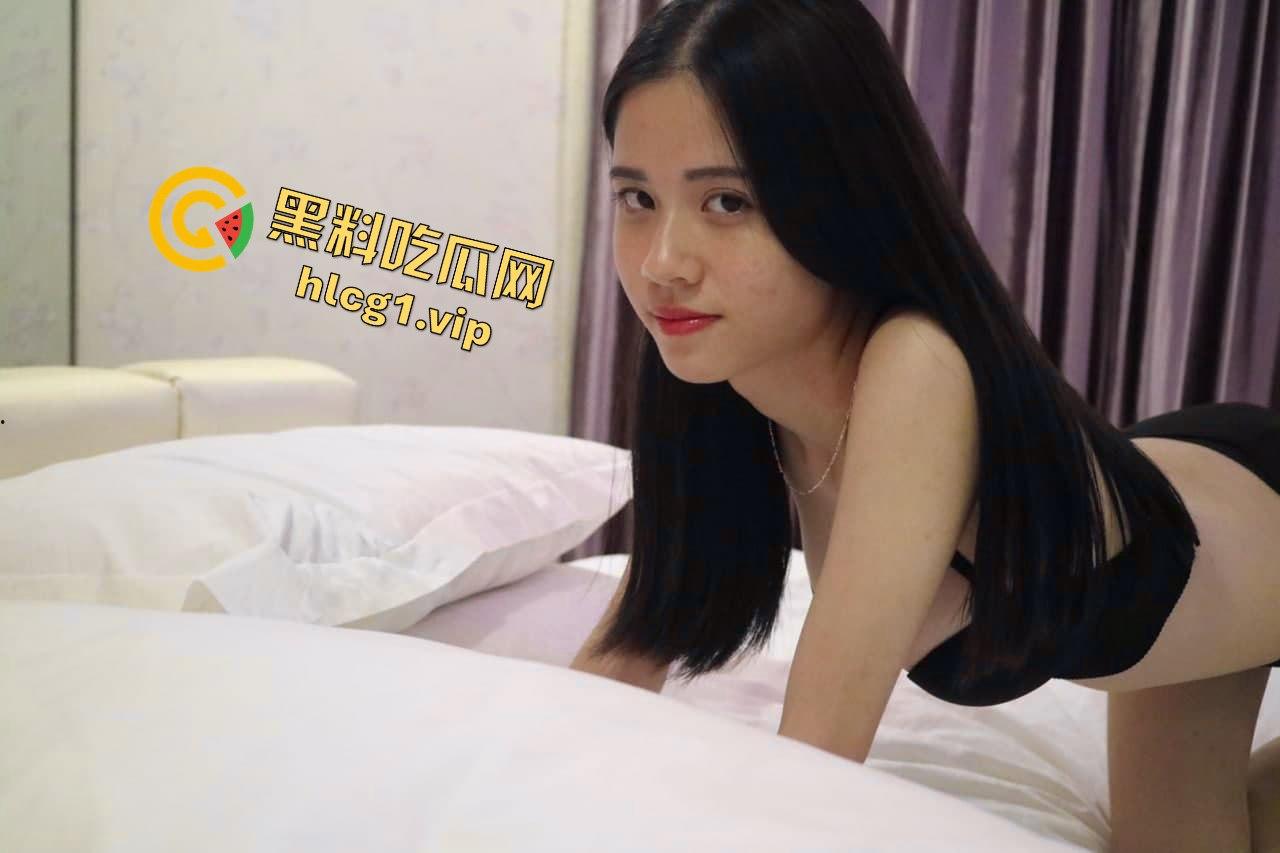 艺术生模特杨豆豆私房照外泄!男友曝光劲爆画面,床上姿势销魂引发围观!-7