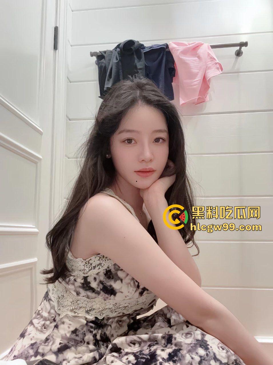 西安反差少妇程序员【邢珠】程序媛私底下却是个淫荡骚贱,每周末放假外出跑去约炮!独家曝光流出!-3