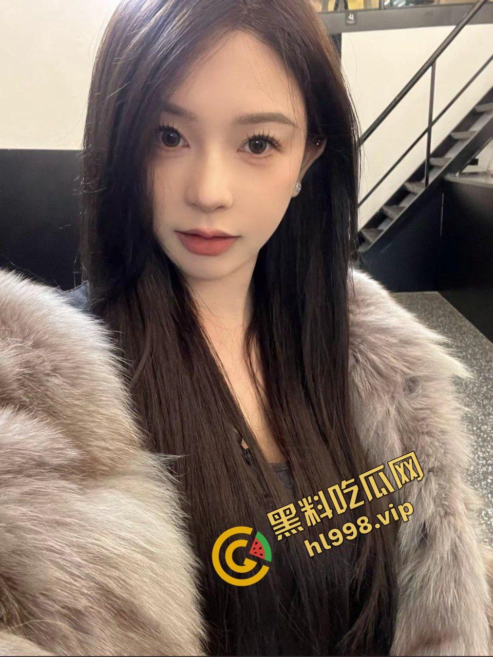 抖音风韵犹存少妇『zhuzhu』结婚前约炮大哥 最后找老实人嫁了 贱逼就该曝光 独家流出!-2