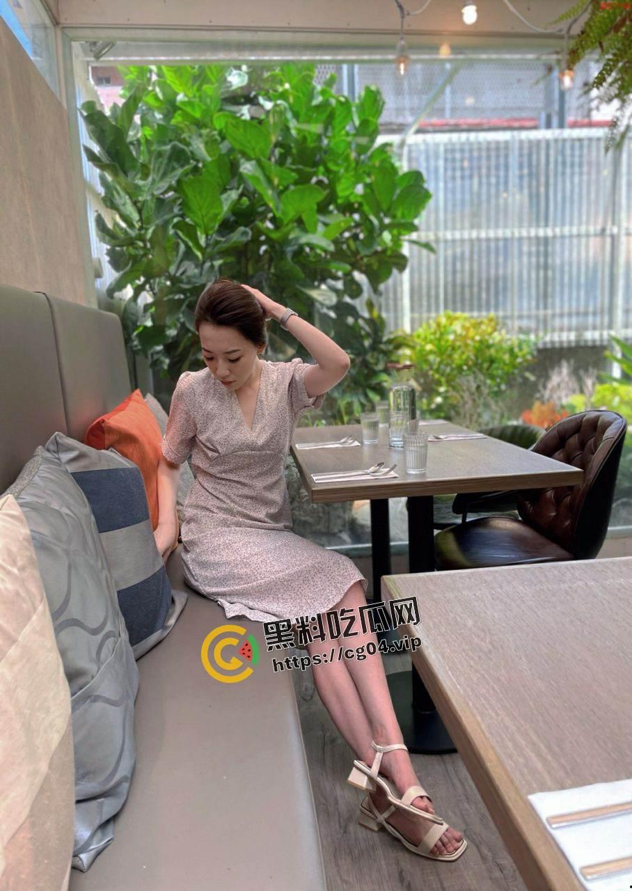 台湾富邦银行 美女客服经理被网调  不雅自拍被金主流出-1