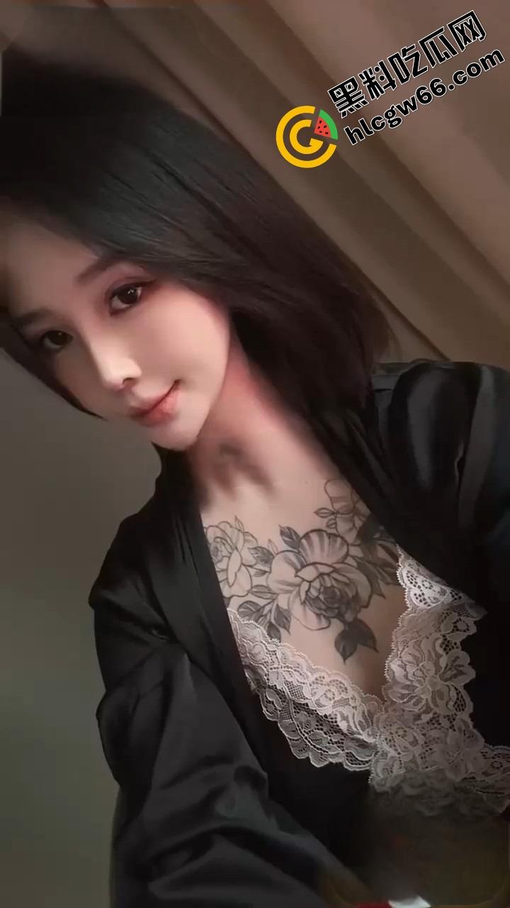 武汉王者女神【毛安琪】线下成鸡，王者上分换操一炮1500，小穴蹭几下就流水，果然游戏打得骚逼也松！-8