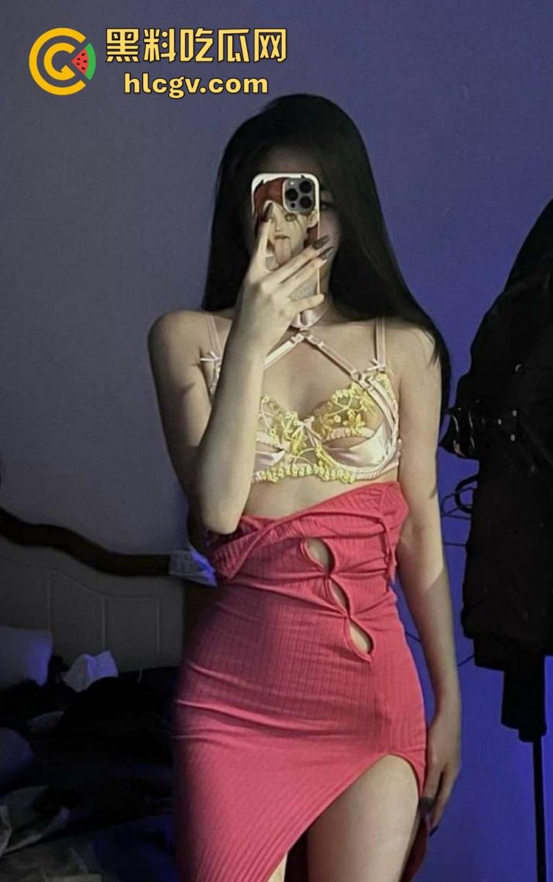 地下rapper撩上高颜值御姐『钱沐沐』,教她rap顺便调教成人形麦克风,嘴里含鸡巴着不撒嘴!-5