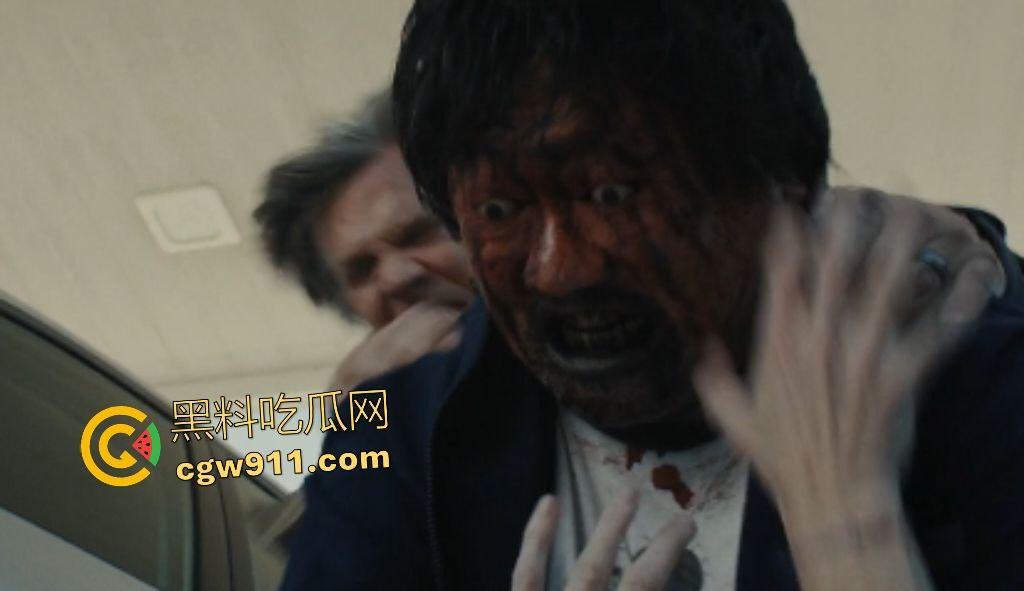 电影【凶器】惊悚集体失踪案!小镇魔咒吞噬17孩童,只剩一童揭女巫操控父母成杀器,幸存者反戈一击!-5