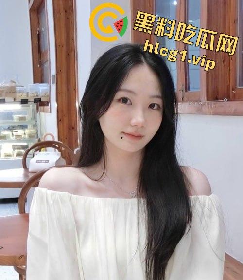 广西反差美女「赵晓玲」被包养真相曝光!奶茶店老板娘人设崩塌!被金主无套抽插叫声撩人!-3