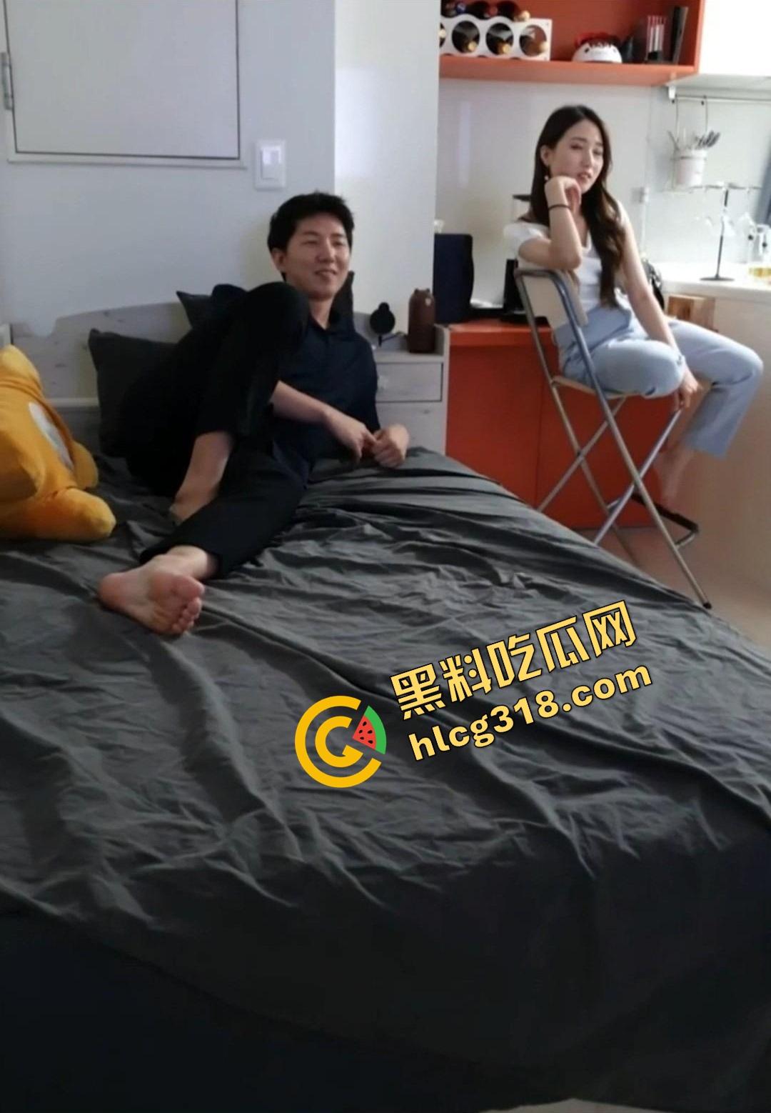 韩国大佬民宿约炮开搞少妇，一瓶清酒下肚刚洗完澡就骑上来咬耳朵，扭成一条蛇求插到子宫口！-1