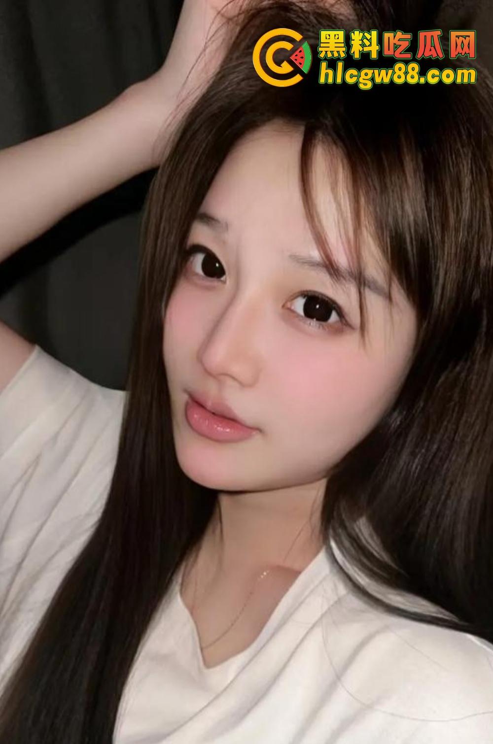 骑行媛已成历史,滑雪媛2025年全面上线,云顶滑雪场美女云集,白天滑雪,晚上开房身上滑!-8