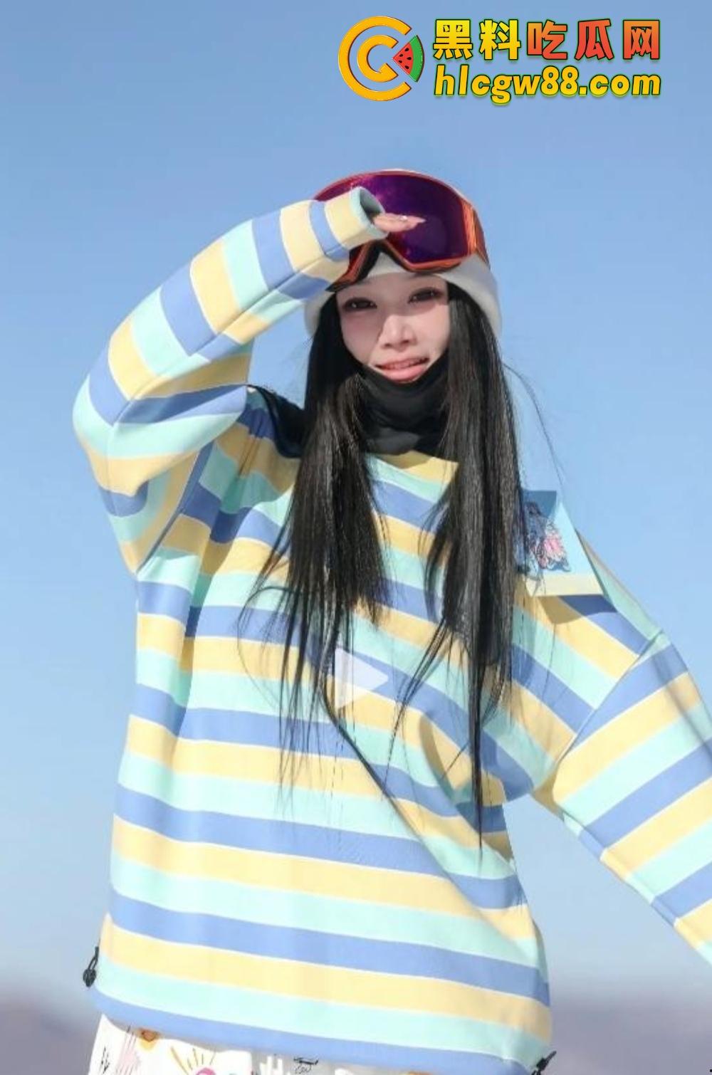 骑行媛已成历史,滑雪媛2025年全面上线,云顶滑雪场美女云集,白天滑雪,晚上开房身上滑!-20