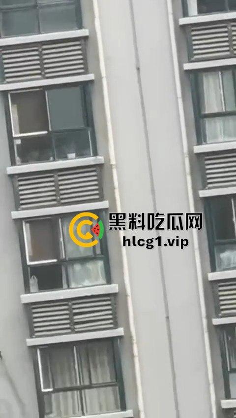 15层高楼修空调!老王徒手下楼不带防护,面子比命重要?-2