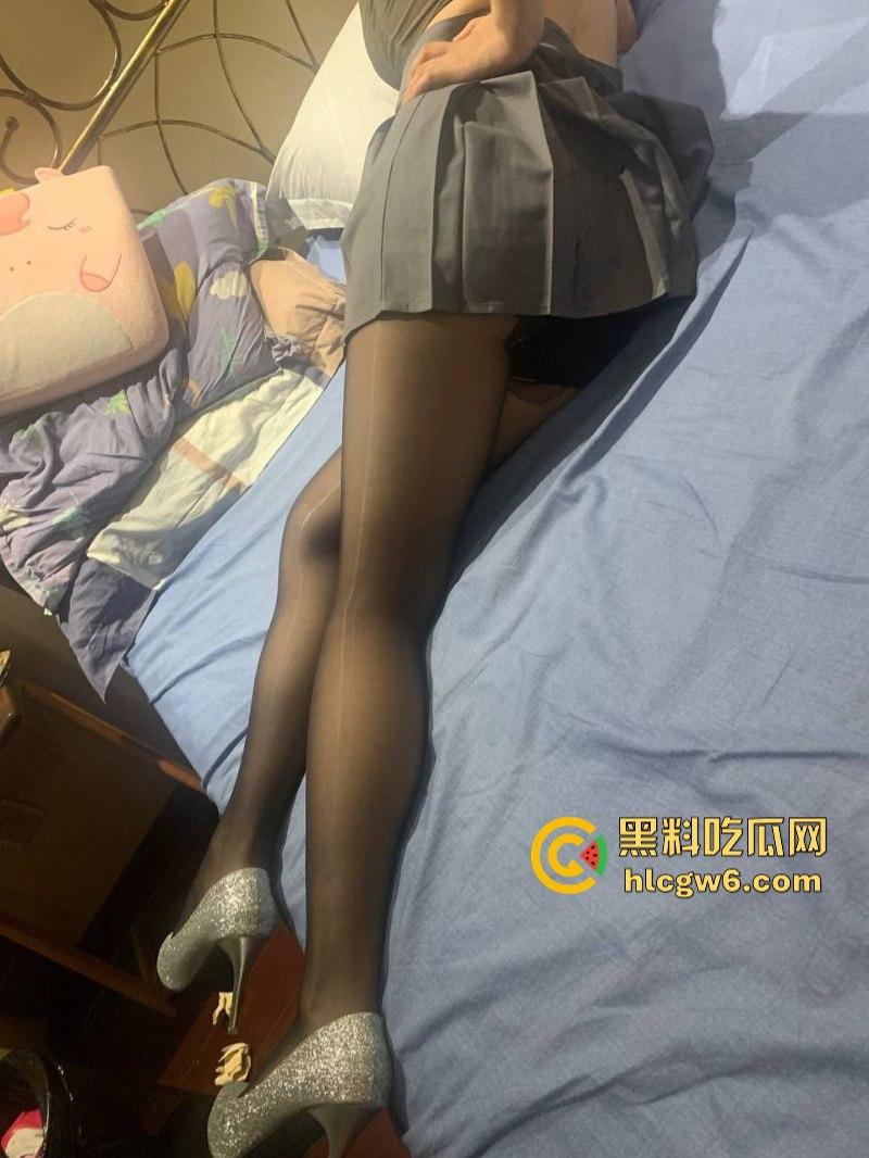 以出差的名义空降全国各地!徐州人妻【鹿林FQ】偷约探花大神酒店激情调教 主动提出录像留念公开曝光-35