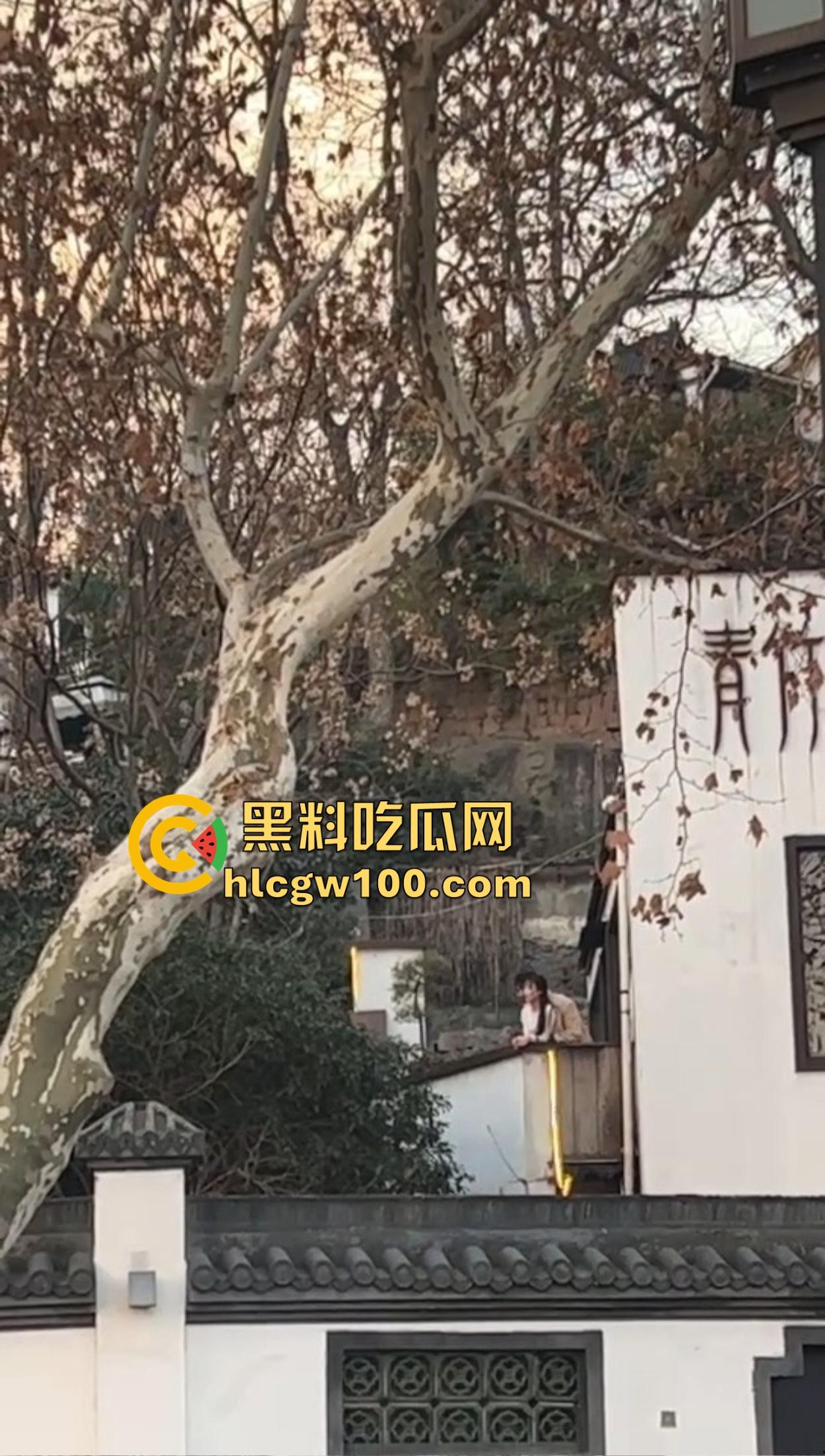 杭州西湖春宫现场直播,断桥残雪变断桥淫雪,光天化日肏大逼现世,这DO法也太野了吧!-4