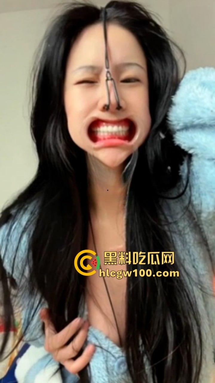 推特【zhuhentai】最抽象癫狂的骚母狗 摆出各种及其夸张的姿势和表情 再多看一眼我都怕她吃了我-7