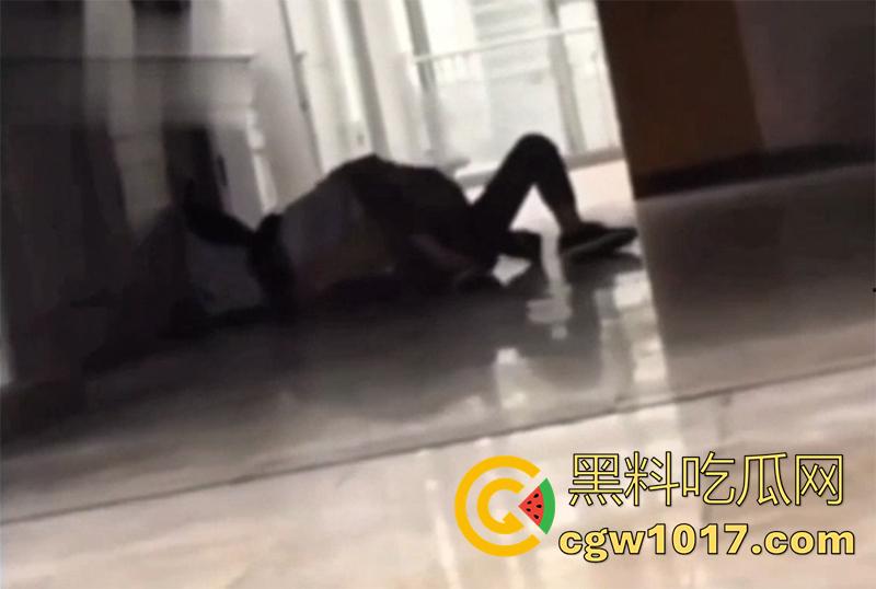 大连师范高中，【孙俪怡】和【魏雨博】同学，你俩在教学楼操逼的视频，被曝光了哦！这下人尽皆知了！-5