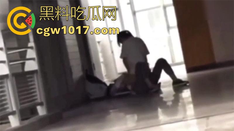 大连师范高中，【孙俪怡】和【魏雨博】同学，你俩在教学楼操逼的视频，被曝光了哦！这下人尽皆知了！-7