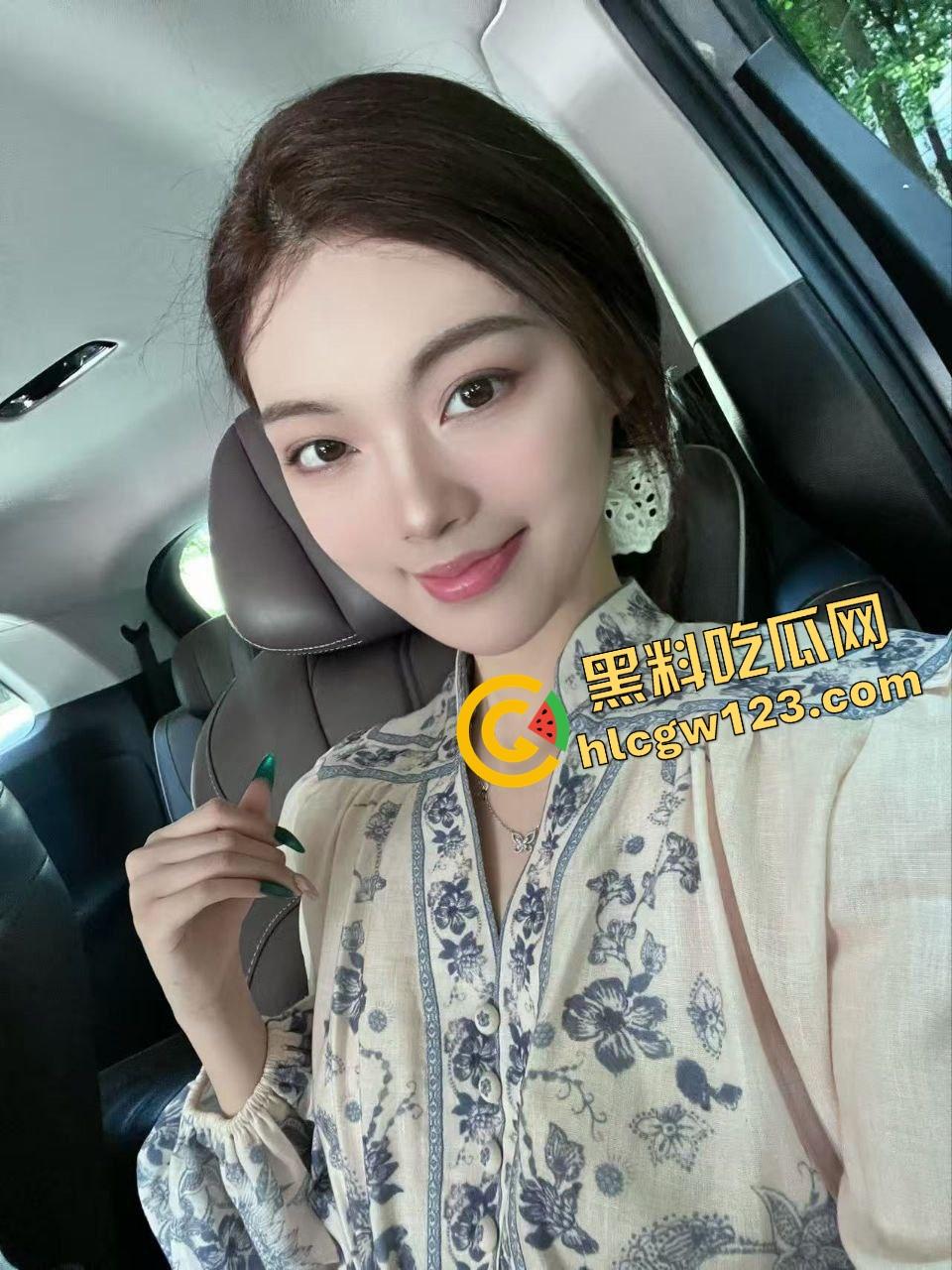 群友爆料前女友【宋蒨】JK黑丝公交车,02年小骚货不上班专靠男人养,两年感情换一顶绿帽!-5