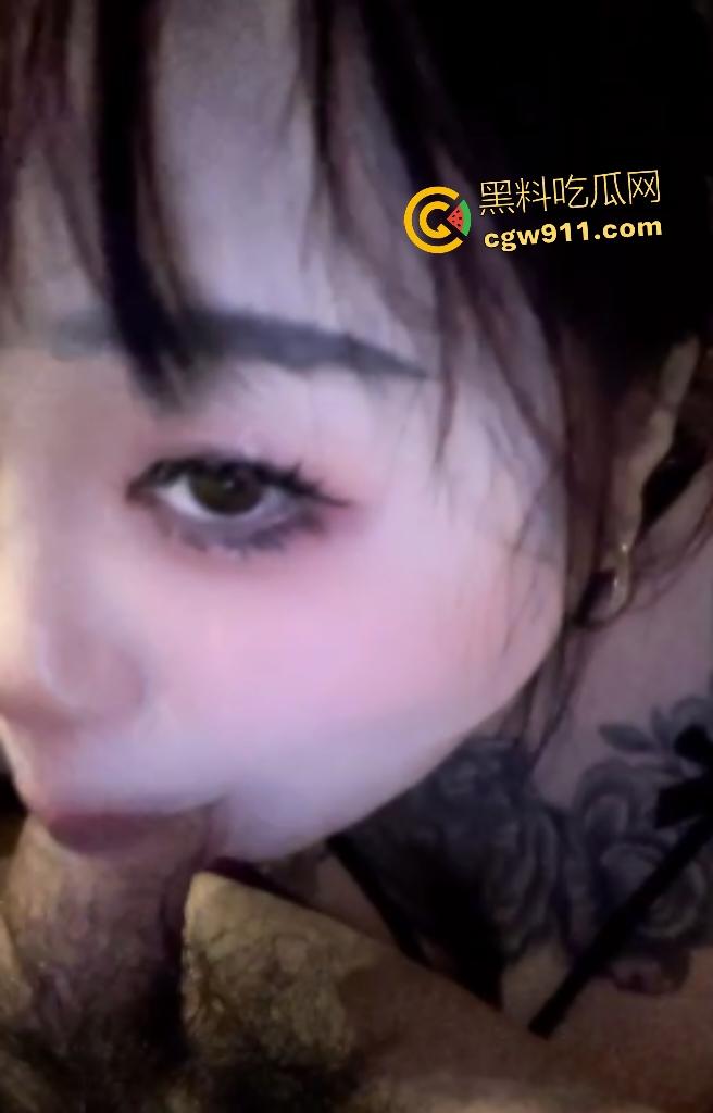 东南亚精神小妹龙争虎斗,拥有巨乳因鸡巴小,只能口交却不能乳交!深喉拉丝口水,舌头拔出丝连成河!-7